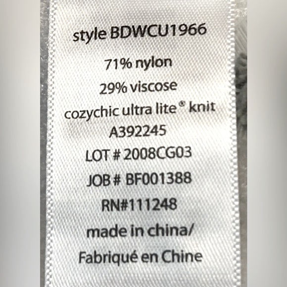 NWT Barefoot Dreams CozyChic Ultra Lite® Ocean Breeze Poncho Ombré Waterfall, OS - Picture 9 of 13